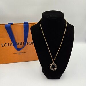 Louis‎ Vuitton Repurposed Round Monogram Flower Pendant Necklace Gold Tone